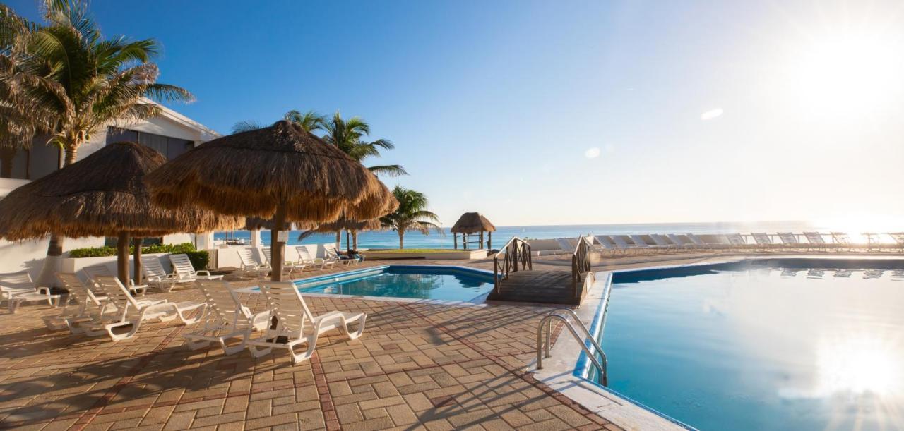 Brisas Beachfront Penthouses Cancún Esterno foto