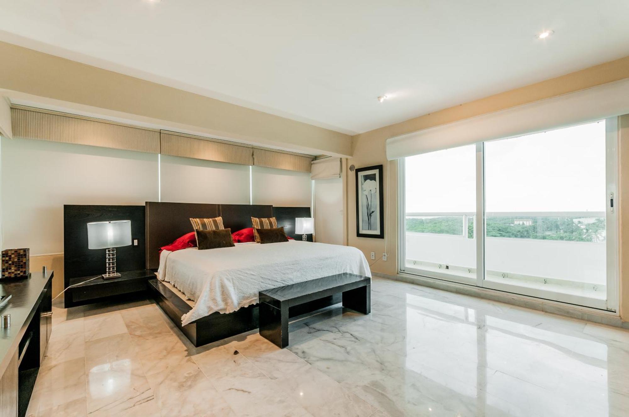 Brisas Beachfront Penthouses Cancún Esterno foto